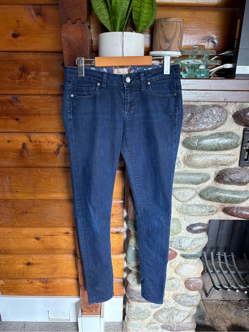 PAIGE Skyline Drive Skinny Jeans Size 26 Made in USA Premium Denim